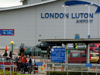 Luton Airport Transfer Services in Harrow - Harrow Taxis